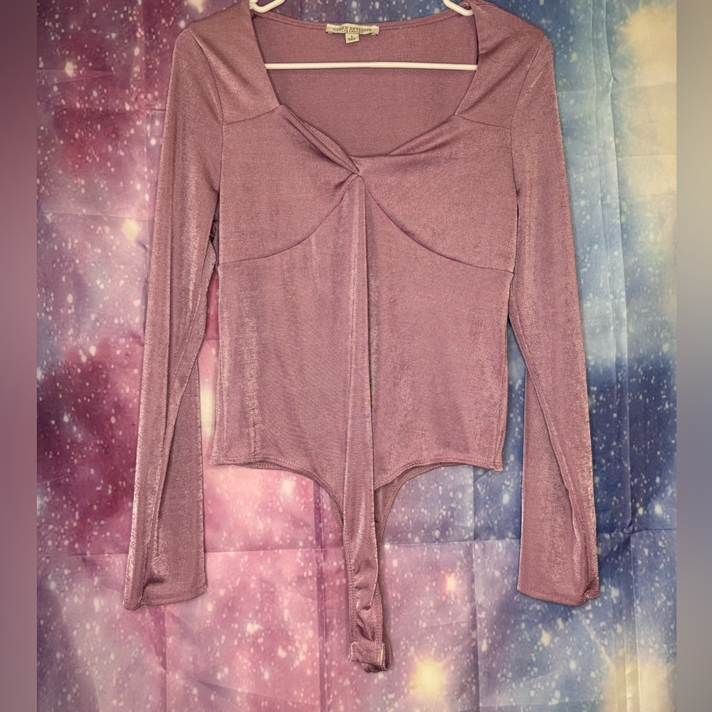 Green envelope purple bodysuit ๐